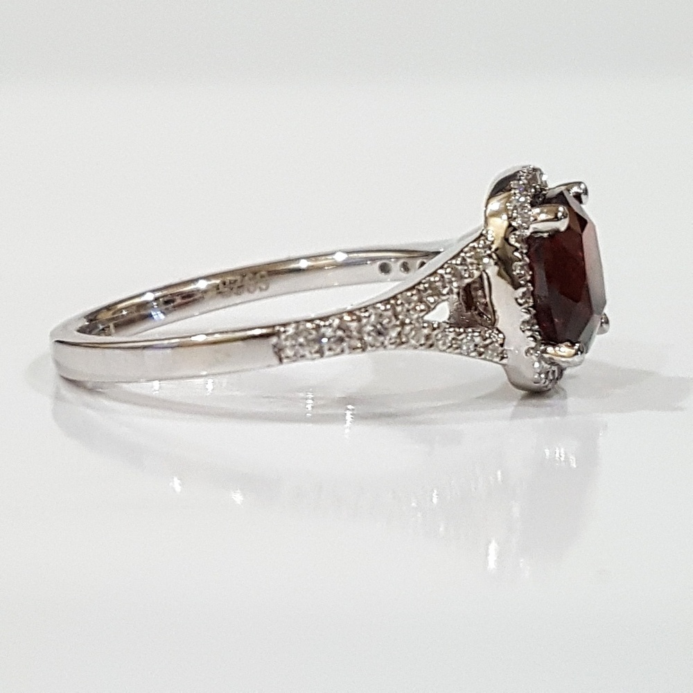 Natural Red Garnet & Sterling Silver Ring - Picture 4 of 8